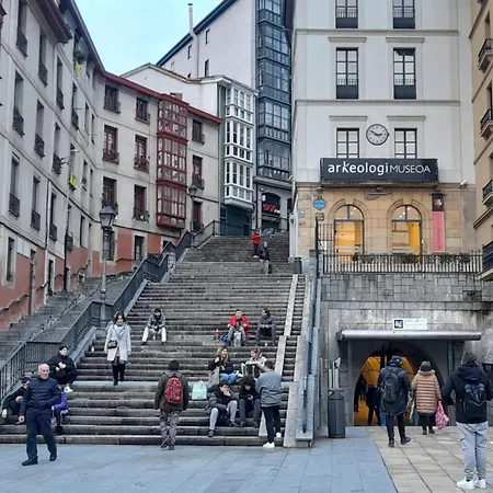 Politte Amplio & Garaje - El Casco Viejo A Tus Pies