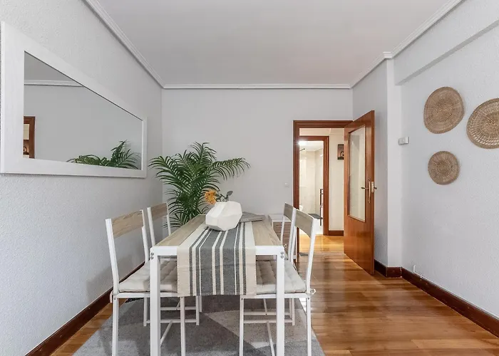 Politte Amplio & Garaje - El Casco Viejo A Tus Pies Μπιλμπάο