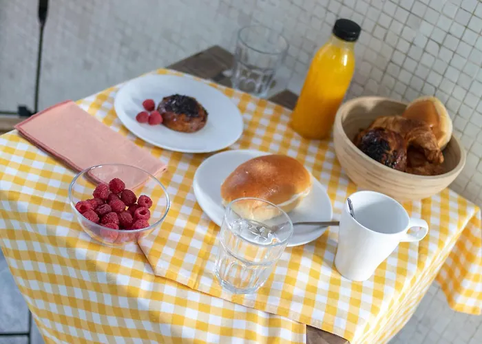 Politte Amplio & Garaje - El Casco Viejo A Tus Pies *