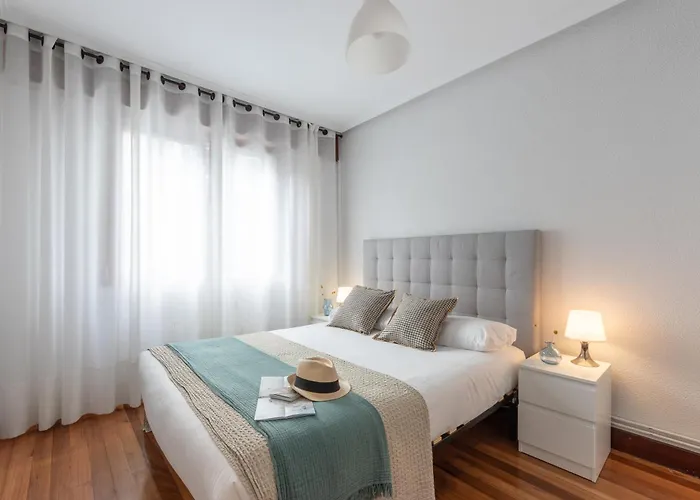 Politte Amplio & Garaje - El Casco Viejo A Tus Pies *