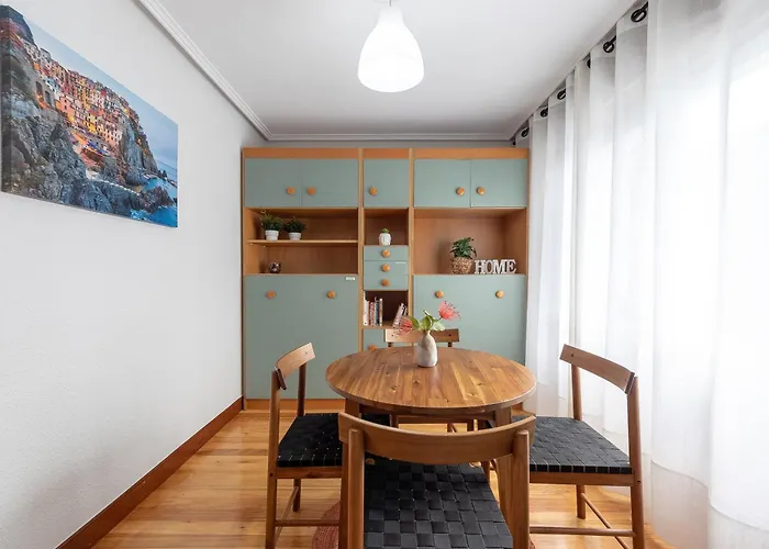 Politte Amplio & Garaje - El Casco Viejo A Tus Pies Μπιλμπάο