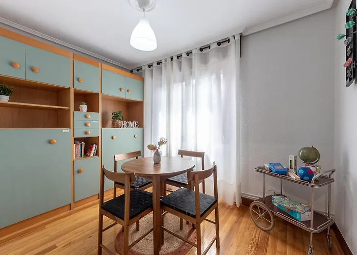 Politte Amplio & Garaje - El Casco Viejo A Tus Pies Μπιλμπάο