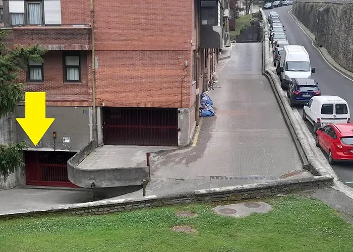 Politte Amplio & Garaje - El Casco Viejo A Tus Pies