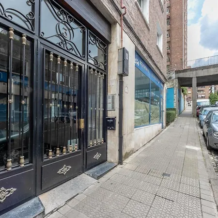 Politte Amplio & Garaje - El Casco Viejo A Tus Pies * بلباو