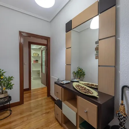 Politte Amplio & Garaje - El Casco Viejo A Tus Pies Μπιλμπάο